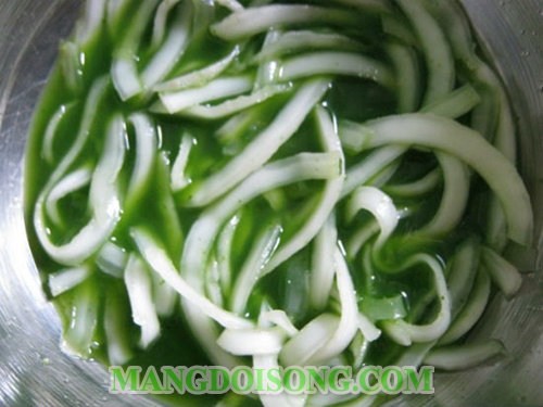 Cách làm mứt dừa ngon non dẻo sữa tươi tại nhà đơn giản cho ngày tết 4