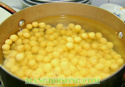 Cách làm mứt hạt sen tươi ngon tại nhà cho ngày tết bảo quản được lâu an toàn vệ sinh 3