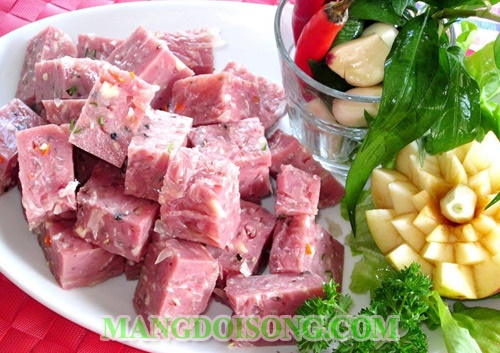 Cách làm nem chua ngon tại nhà để ăn tết biếu người thân an toàn hợp vệ sinh 10