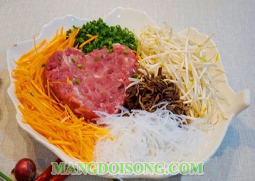 Cách làm nem rán ngon giòn lâu đẹp mắt cho ngày tết 1