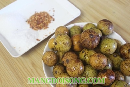Cách làm sấu dầm muối đường ớt ngon chua cay mặn ngọt món ăn vặt mùa thu 1
