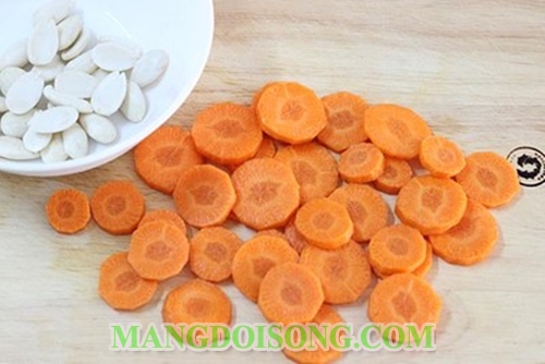 Cách làm sinh tố cà rốt hạnh nhân thơm ngon ngọt mát rất tốt cho sức khỏe 2