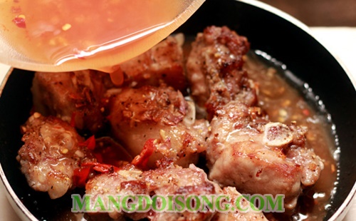 Cách làm sườn xào chua ngọt ngon chuẩn 3 miền đơn giản tại nhà cho bữa cơm gia đình thêm ấm áp 7