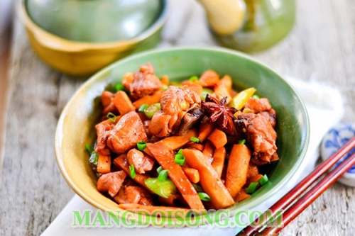 Cách làm thịt gà kho măng thơm ngon đậm đà cho bữa cơm ngày mưa gió thêm ấm cúng 5