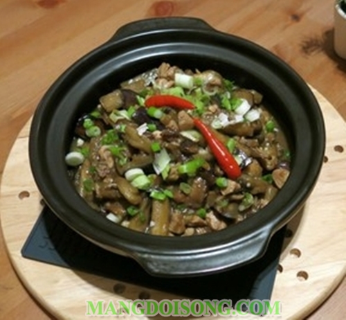 Cách làm thịt gà om cà tím sốt tiêu đen ấm nồng cho ngày gió lạnh về 7