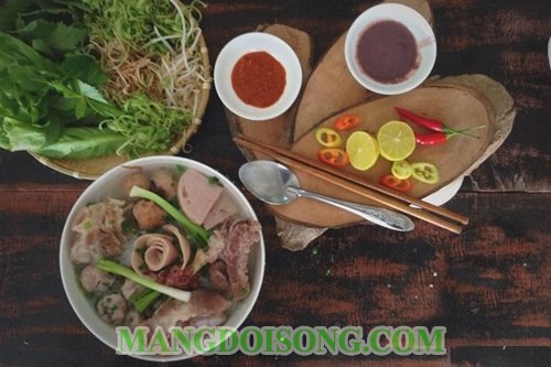 Cách nấu bún mọc sườn thơm ngọt ngon cho bữa sáng gia đình đầm ấm hạnh phúc 7