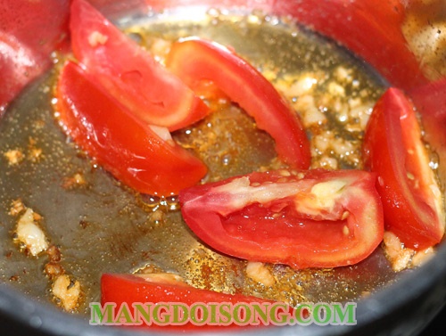 Cách nấu canh chua nghêu ngon đúng điệu chống ngán sau ngày tết 6