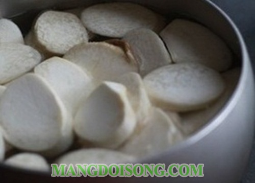 Cách nấu canh rong biển nấm đậu hủ hạt sen ngon mát bổ dưỡng cho ngày rằm thanh tịnh 7