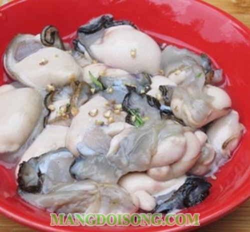 Cách nấu cháo hàu thơm ngon bổ dưỡng dùng làm món ngon tẩm bổ cho mẹ bầu hay trẻ suy dinh dưỡng 1