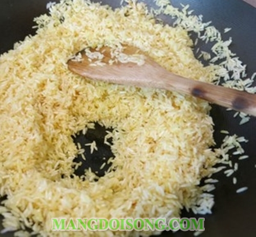 Cách nấu cơm gà hội an ngon đúng điệu theo phương pháp truyền thống của người hội an xưa 8