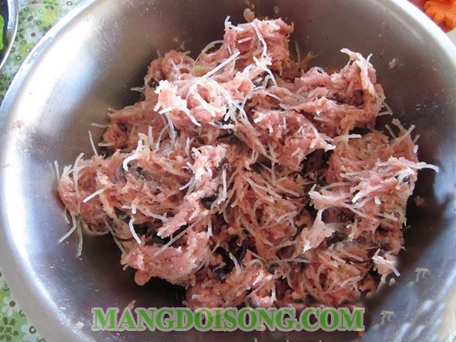 Cách nấu khổ qua nhồi thịt ngon không đắng xanh tươi đẹp mắt ngày tết 4