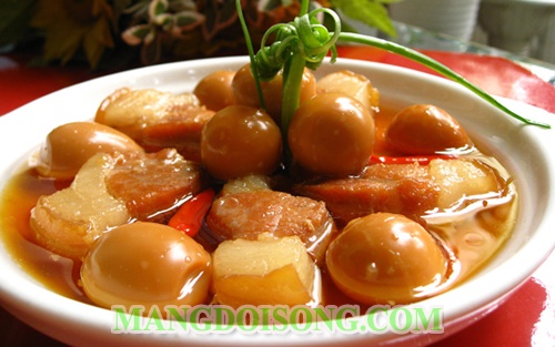 Cách nấu thịt kho tàu ngon nhất đúng điệu đơn giản với trứng cút cho ngày tết 9