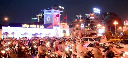 Đêm giao thừa tết bính thân 2016 đi xem bắn pháo hoa - đi chơi đêm giao thừa ở Sài Gòn sao cho hợp lý 3