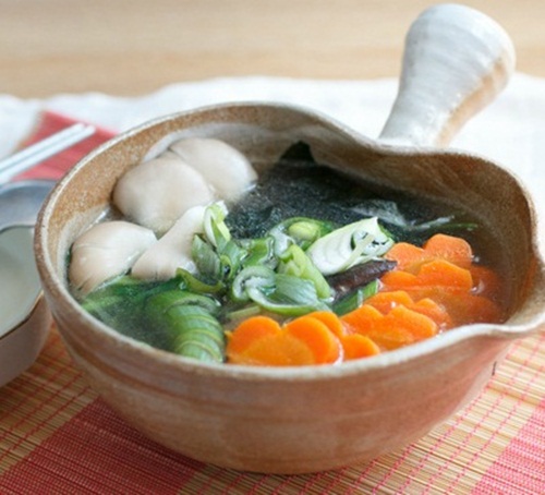 Cách nấu canh rong biển chay ngon đơn giản tại nhà cho tháng rằm 1