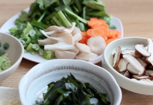 Cách nấu canh rong biển chay ngon đơn giản tại nhà cho tháng rằm 3