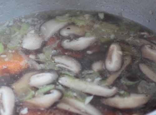 Cách nấu canh rong biển chay ngon đơn giản tại nhà cho tháng rằm 5