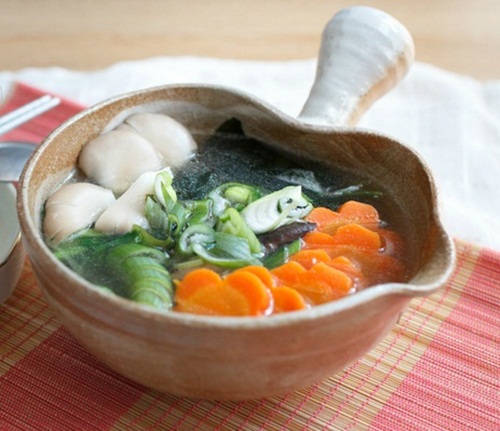 Cách nấu canh rong biển chay ngon đơn giản tại nhà cho tháng rằm 8