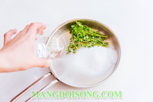 Cách làm bánh bông lan dứa thơm ngon bắt mắt đơn giản tại nhà 2