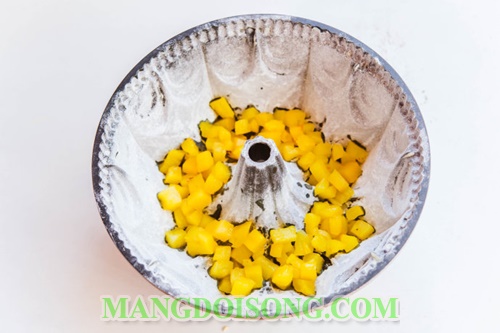 Cách làm bánh bông lan dứa thơm ngon bắt mắt đơn giản tại nhà 4