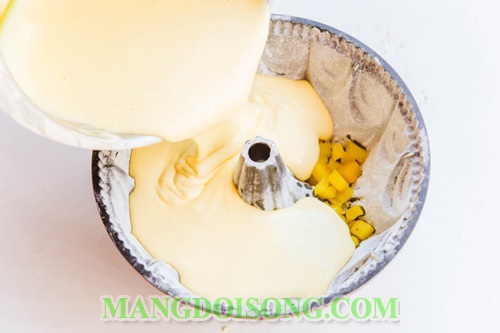 Cách làm bánh bông lan dứa thơm ngon bắt mắt đơn giản tại nhà 9