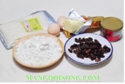 Cách làm bánh bông lan nướng nhân nho khô ngon đơn giản tại nhà mềm xốp vị chua ngọt 1