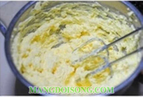 Cách làm bánh bông lan nướng nhân nho khô ngon đơn giản tại nhà mềm xốp vị chua ngọt 3