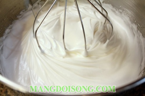 Cách làm bánh cupcake trà xanh bằng lò vi sóng dùng làm quà tặng handmade 8/3 ý nghĩa 3