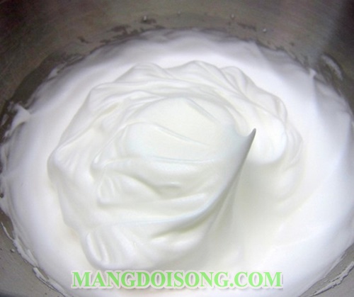 Cách làm bánh cupcake trà xanh bằng lò vi sóng dùng làm quà tặng handmade 8/3 ý nghĩa 4