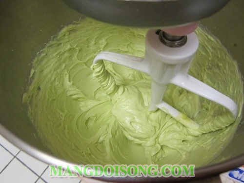 Cách làm bánh cupcake trà xanh bằng lò vi sóng dùng làm quà tặng handmade 8/3 ý nghĩa 6
