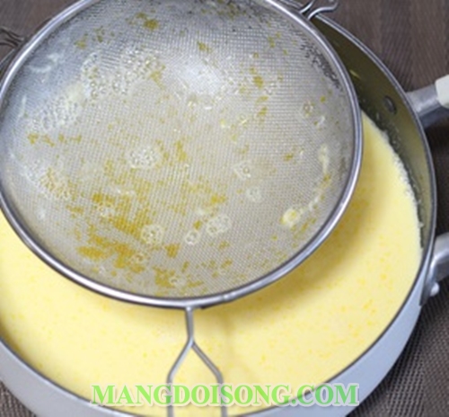 Cách làm bánh flan rau câu sữa hoa anh đào ngon đẹp mắt như nhà hàng 6