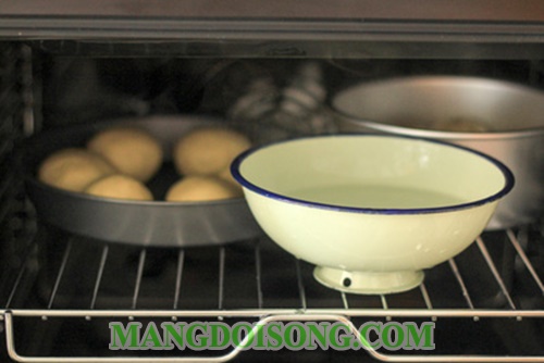 Cách làm bánh mì ngọt bơ sữa đơn giản tại nhà cho tháng rằm 8