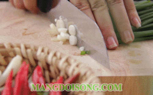Cách làm bánh mì nướng sa tế muối ớt ngon chà bông đơn giản tại nhà 1