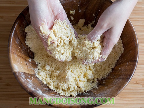 Cách làm bánh quy bơ ngon nhân dứa thơm mát cho ngày tết thêm may mắn 1