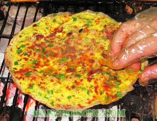 Cách làm bánh tráng nướng ngon tại nhà mắm ruốc phô mai cho ngày mưa gió 8