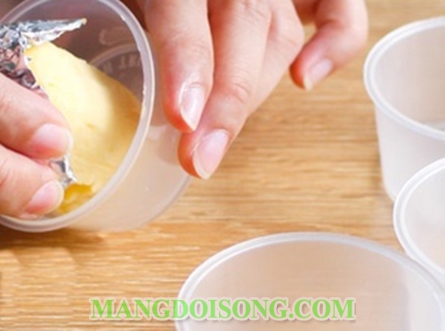 Cách làm bánh trung thu rau câu nhân bánh flan thơm ngon kiểu mới vô cùng hấp dẫn 7
