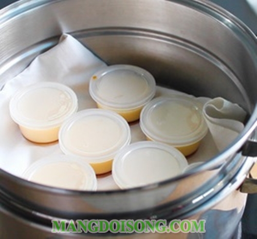 Cách làm bánh trung thu rau câu nhân bánh flan thơm ngon kiểu mới vô cùng hấp dẫn 9