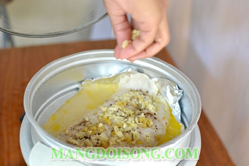 Cách làm cá hấp bia bằng nồi cơm điện ngon thơm lừng dùng làm món ăn cơm hay nhậu đều tuyệt 5