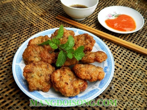 Cách làm chả mực giã tay ngon chiên xù đặc sản Hạ Long nổi tiếng đơn giản tại nhà 6