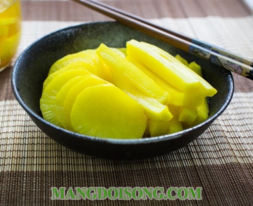 Cách làm củ cải muối vàng hàn quốc thơm ngon giòn đẹp mắt cho ngày tết 6