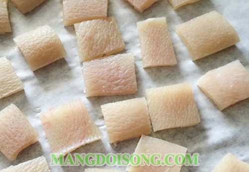 Cách làm da heo chiên giòn tẩm muối ớt không cần phơi nắng 5