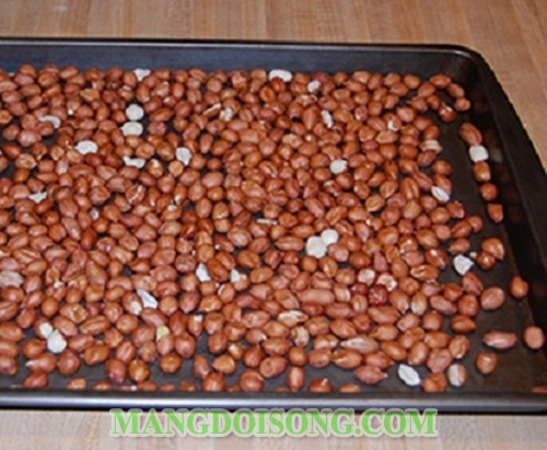 Cách làm đậu phộng rang muối đường ngon như ăn ngoài quán nhậu 9
