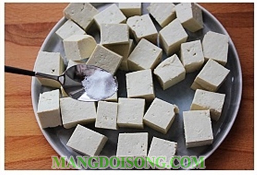 Cách làm đậu phụ sốt cà chua ngon đơn giản cho bữa cơm gia đình thêm ấm áp 1