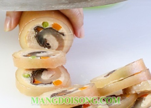 Cách làm giò bì ngon hình hoa cực đẹp cho ngày tết 9