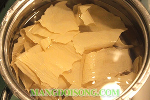 Cách làm giò lụa chay ngon đơn giản tại nhà không bị vỡ nát 2
