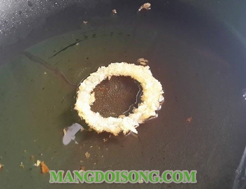 Cách làm hành tây chiên giòn giả làm mực chay ngon hấp dân cho tháng rằm 5