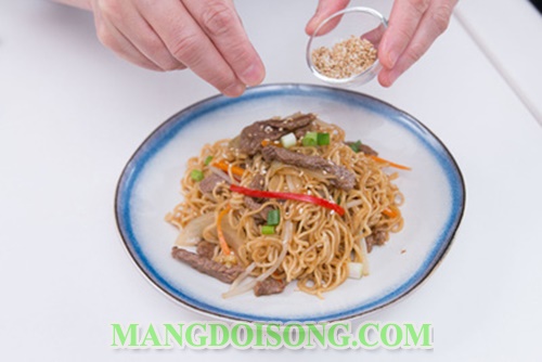 Cách làm mì xào bò ngon như nhà hàng đầy đủ chất dinh dưỡng cho bữa điểm tâm sáng 10