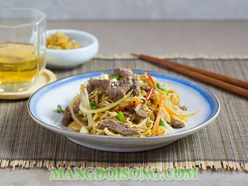 Cách làm mì xào bò ngon như nhà hàng đầy đủ chất dinh dưỡng cho bữa điểm tâm sáng 11