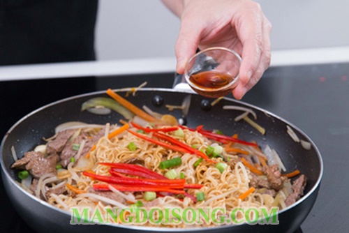 Cách làm mì xào bò ngon như nhà hàng đầy đủ chất dinh dưỡng cho bữa điểm tâm sáng 9