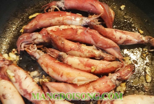 Cách làm mực chiên nước mắm ngon dùng để ăn cơm hay nhậu đều được 5