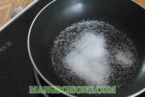 Cách làm nấm mối nướng muối ớt thơm ngon ngọt mát những ngày đầu mùa mưa 3
